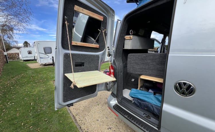 Dougie – 4 berth Volkswagen campervan from 2016