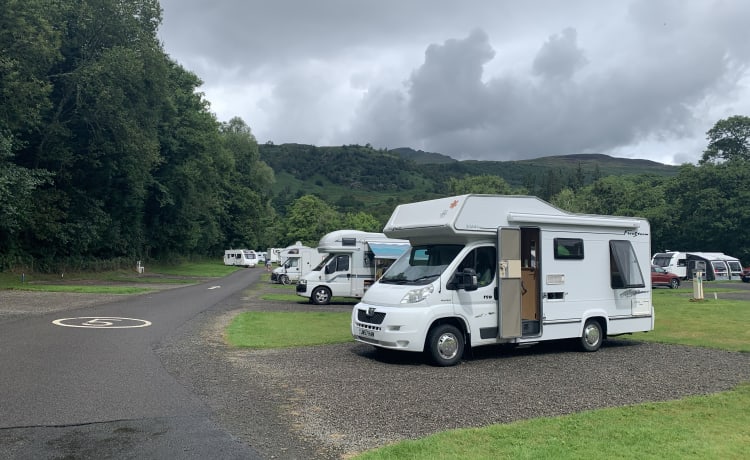 Elddis ist im Gebäude!