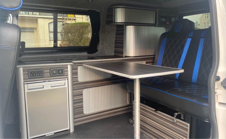 Van-os – 4 berth VW TRANSPORTER pop-top, Rock and roll bed