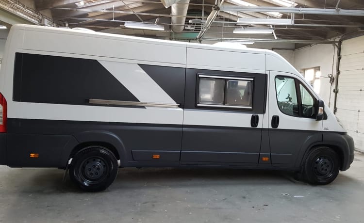 Fiat Ducato bus camper from 2012, automatic and 180HP (!)