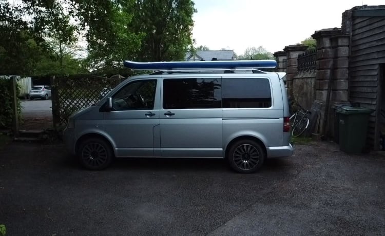 Polly – 2 berth Volkswagen Transporter campervan from 2007