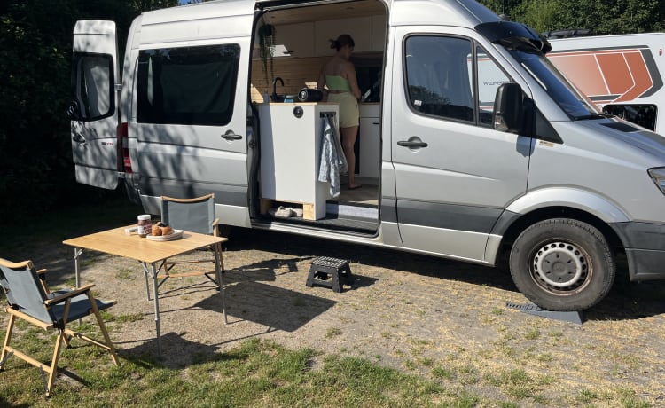 VanNoes – Spacious and modern Mercedes Sprinter