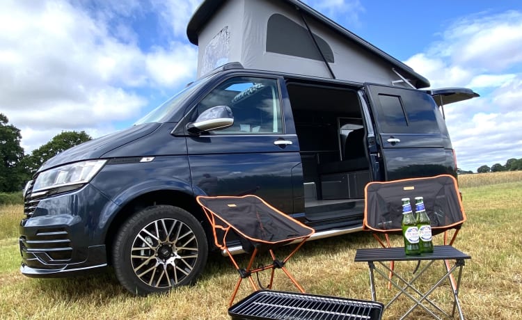 Yorkie Pud – YorKamper - 2021 VW Transporter 4 slaapplaatsen