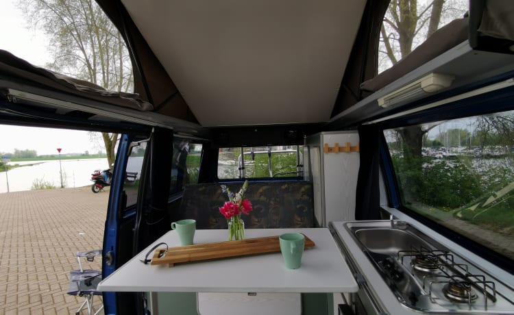 Volkswagen T4, camper extra lungo con tetto sollevabile 