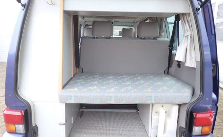 Ollie – 2er Volkswagen Bus von 1998