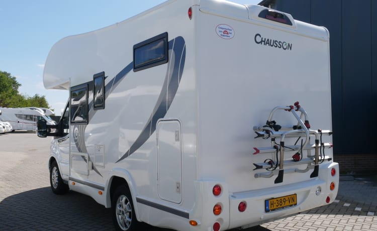 Chausson C514-2, 4 Schlafplätze 4 Sitzplätze.