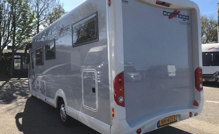 Luxus! Carthago Tourer Integralcamper für 5 Personen