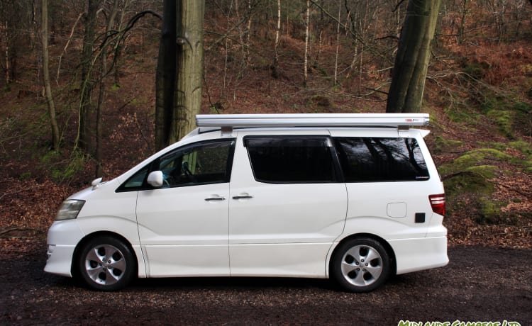 Skye – Toyota-camper met 4 slaapplaatsen uit 2005