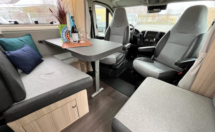 A75 SL – Wohnmobil SunLiving A75 SL Alkoven #Familienurlaub