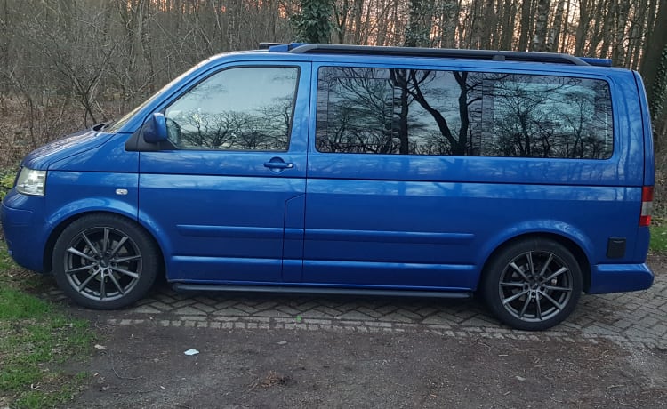 t5 buscamper – mooie, gezellige t5 buscamper met nette camperinrichting. 