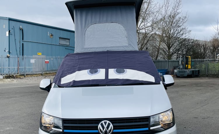 Oscar – Oscar the Luxury VW T6 Campervan SWB *Insurance Included*