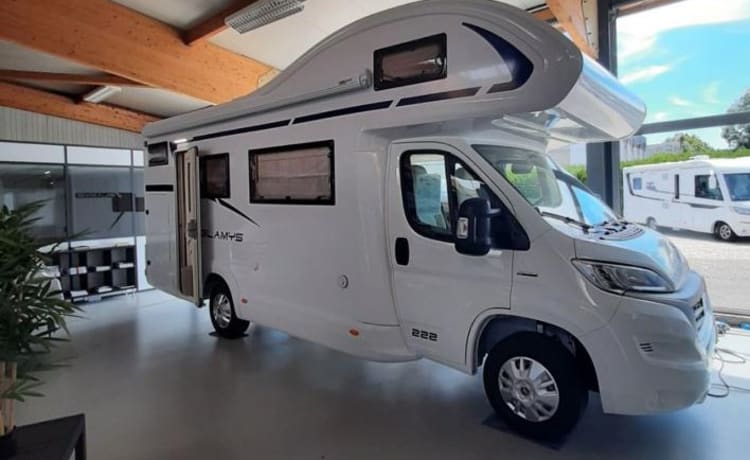 Mac Louis 222 7-seater 7-berth