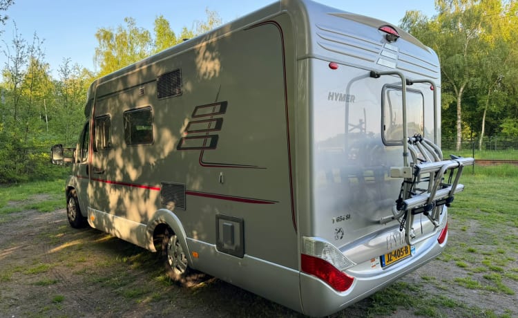 Ruime Luxe 2P Hymer Half-integraal KM VRIJ!