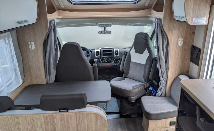 Heerlijk ruimte nieuwe camper – Sunlight T67S, model 2021 Fiat Ducato Multi