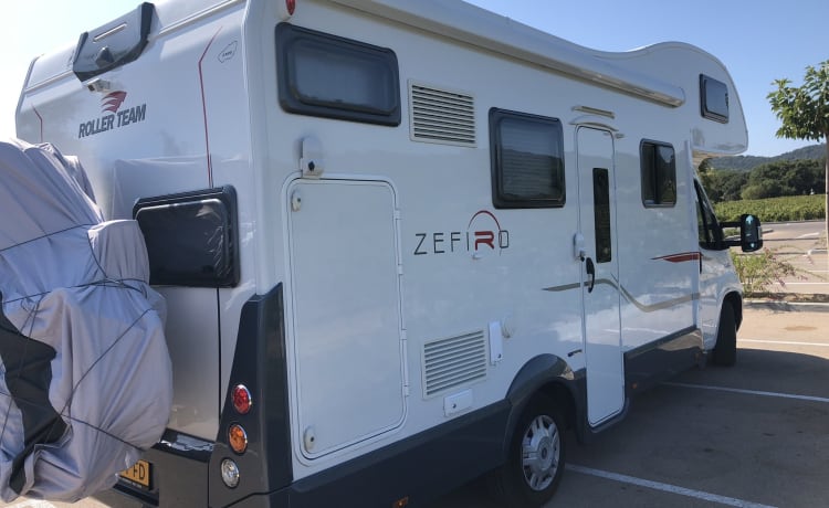 Very luxurious and modern family camper.