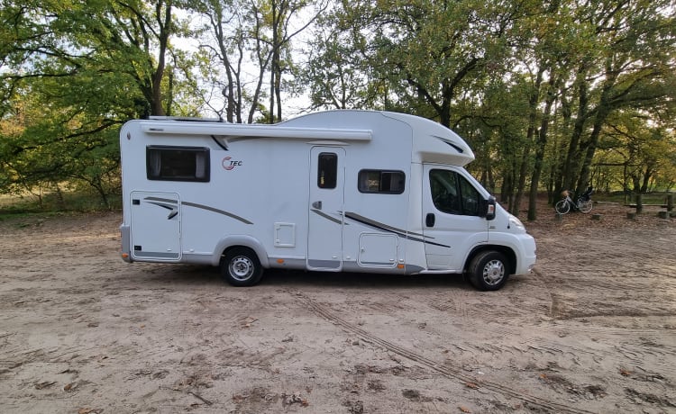 STARLIGHT Traveller – Stijlvol uitgeruste en comfortabele camper om met het gezin op reis te gaan