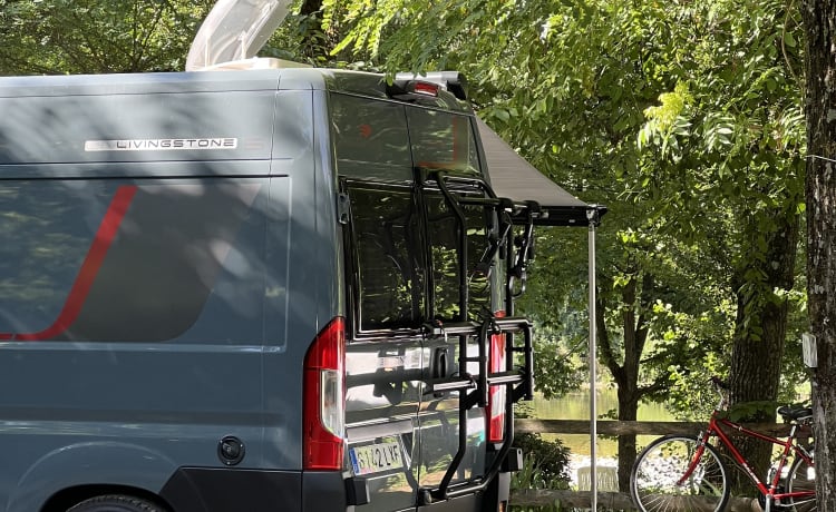 Livingstone 5 – Luxuriöser CamperVan für 4 Personen (2022) in Madrid