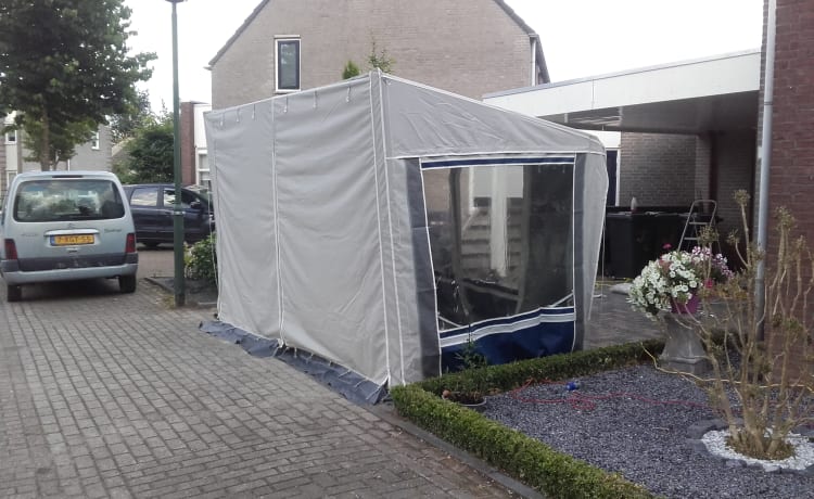 Unieke Camper voor een Onvergetelijk Avontuur Nieuwe 2,5 Turbo diesel moter