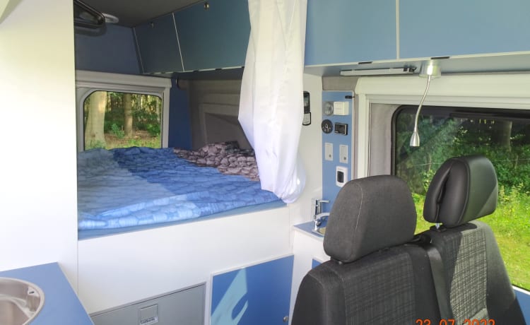 Mercedes Benz Sprinter 4 seater bus camper automatic.