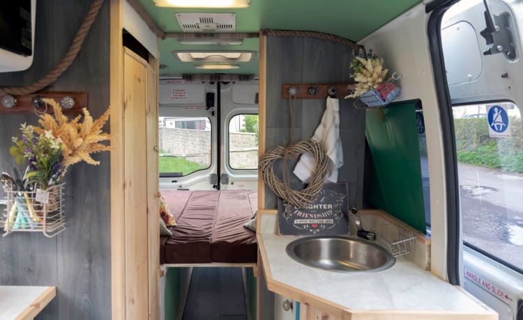 Annie The Ambulance – Ex-Ambulance, 3 Birth, Converted Campervan