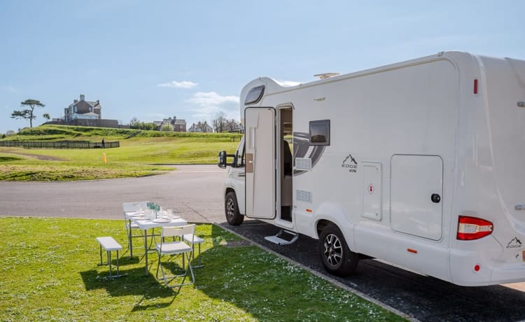 Diamond Leisure motorhome  – 6-persoons Fiat-bus uit 2021