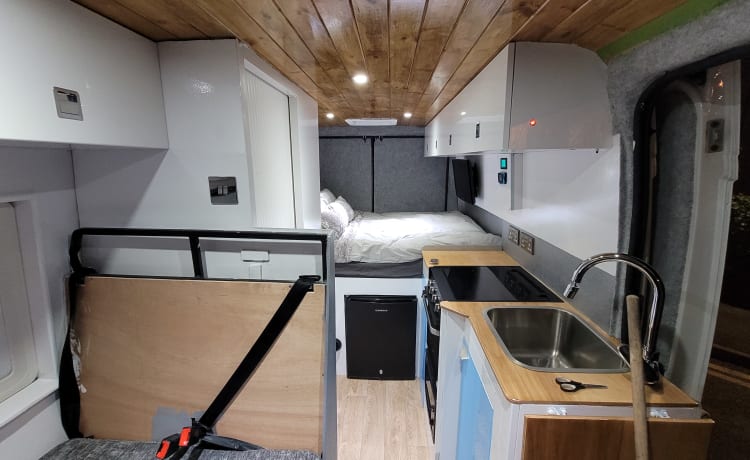 3 berth Peugeot boxer from 2018