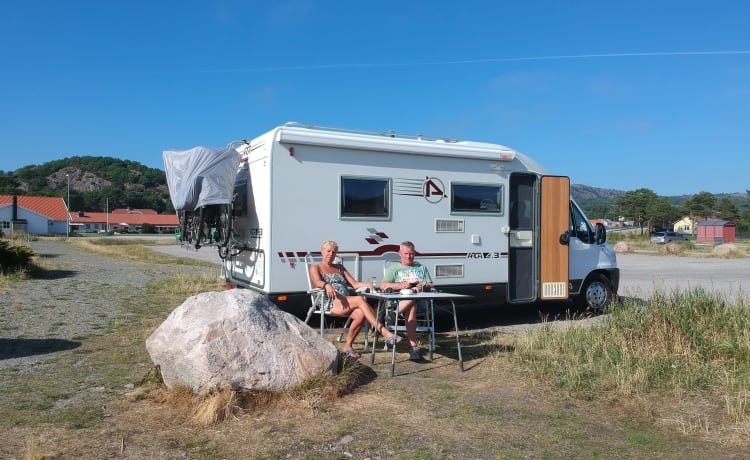 Perfecte camper voor uw perfecte vakantie – Camping-car idéal et complet pour vos vacances parfaites