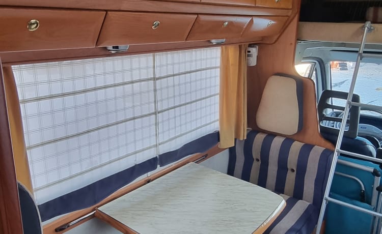 falcon – Fiat Camper Moncajo Dachboden - 7 Sitzplätze