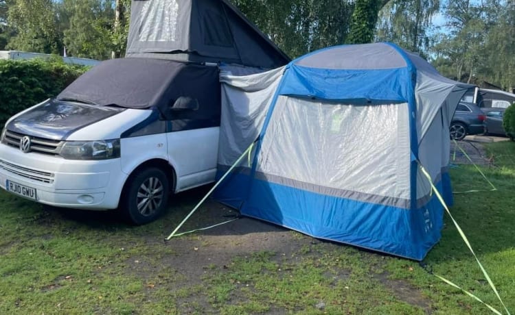Blue Sky – Volkswagen camper met 4 slaapplaatsen uit 2010