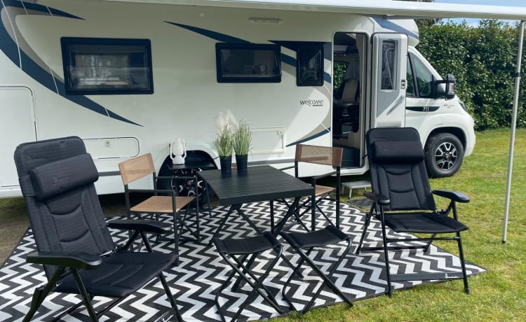 4 person very spacious Chausson camper 2019