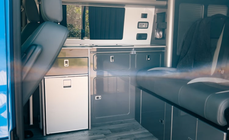 Escapes Scotland Luxury Camper – Luxus-VW-Wohnmobil für 4 Personen