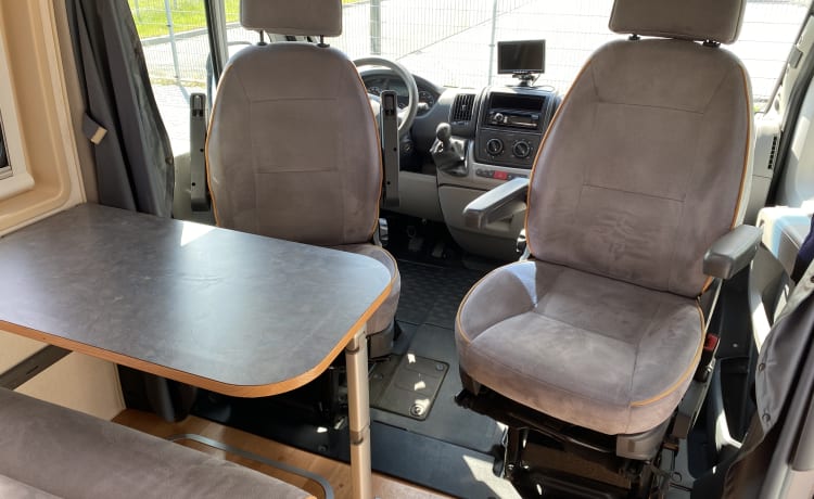 Adria twin – Stoere moderne buscamper