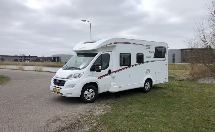 Mooie Dethleff's camper met automaat