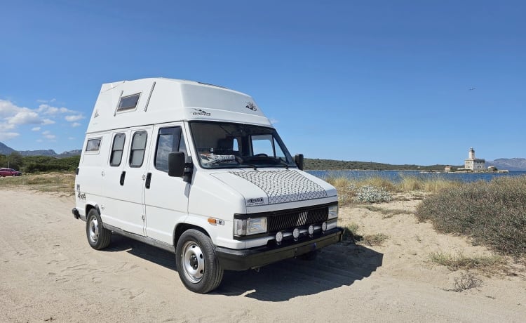 Shardana van 4x4 – Shardana-busje 4x4