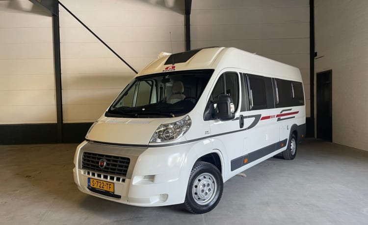 Adria Twin SLX, longueur du lit, km gratuits, porte-vélos (vélos électriques) 