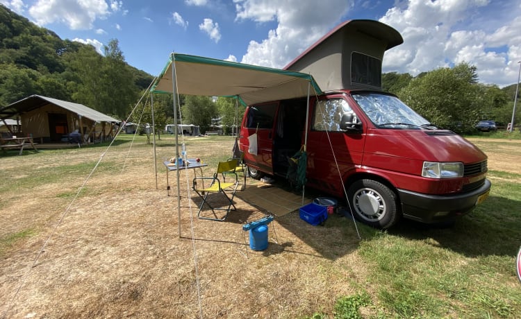 Stoere VW T4 California bus klaar voor avontuur!