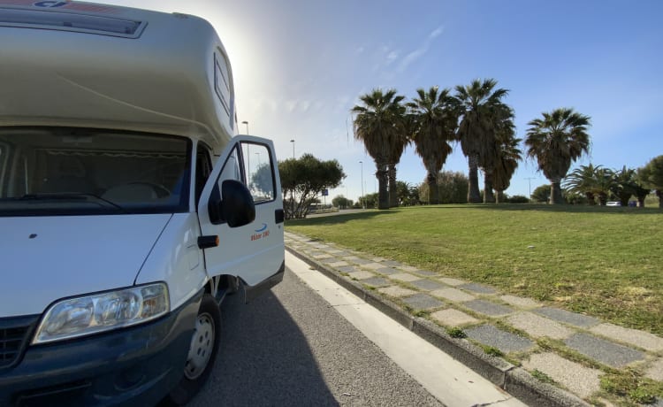 Mizar – Grand camping-car avec 2 lits doubles pour voyager dans toute la Sardaigne