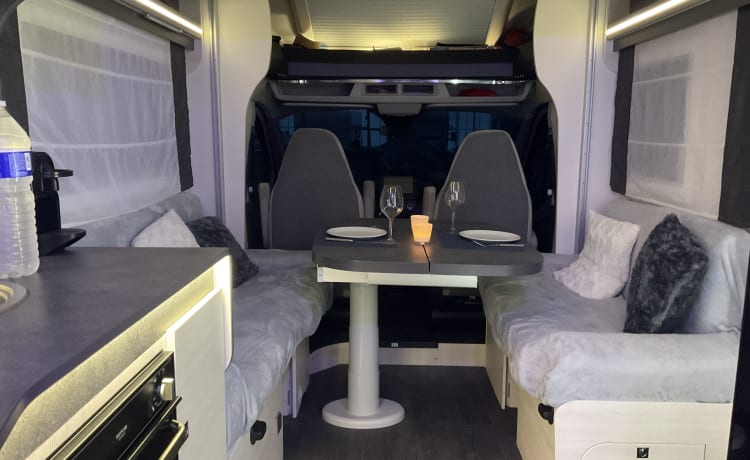 4p Chausson semi-integrated uit 2021