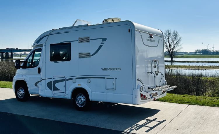 Sunny  – Beautiful 4p Weinsberg R58 from 2014 with air conditioning/TV/satellite and more