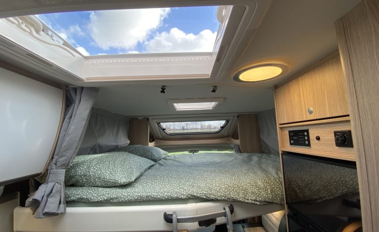 Sunlight camper adventure – Sunlight semi-intégré 4p à partir de 2021