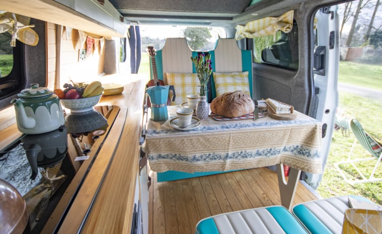 Kit – Mieten Sie den Campervan mit maßgeschneidertem Interieur