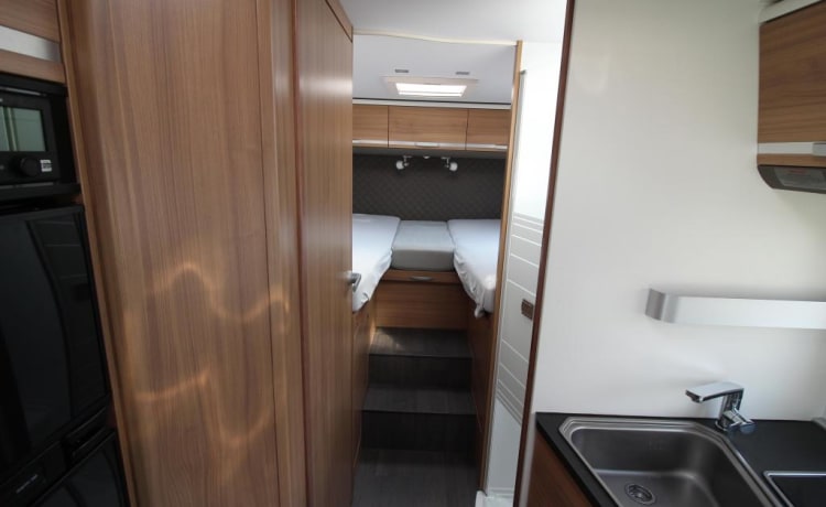 Luxe Adria Matrix 670 SL