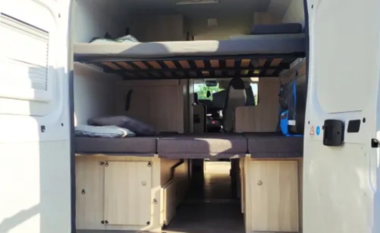 HVan – Camping-car, 5 places de voyage et de couchage, aménagement 2022