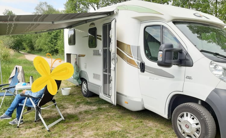 ci elliot 85p – Camper with 2 single beds and air conditioning on the engine and kilometers free