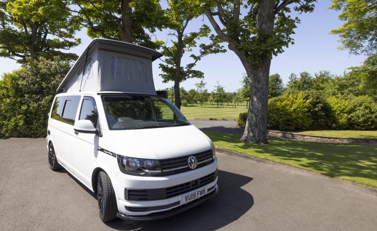 *** FOR SALE ***  – VW Transporter T6 - CamperKing 