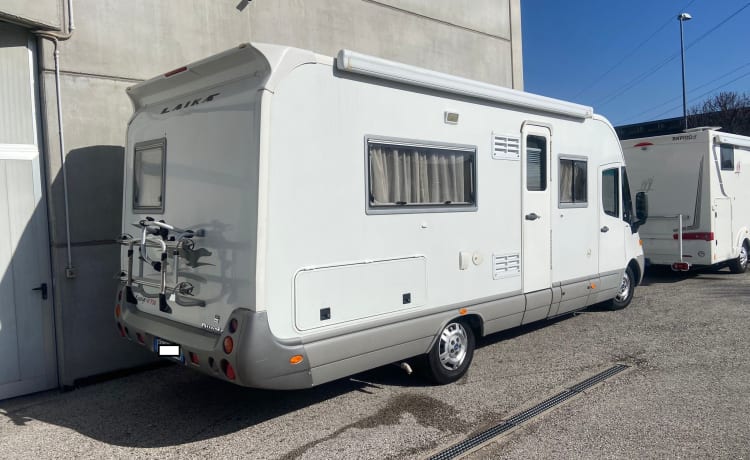 MotorBalt – Motorhome adatto alla famiglia con ampi spazi interni