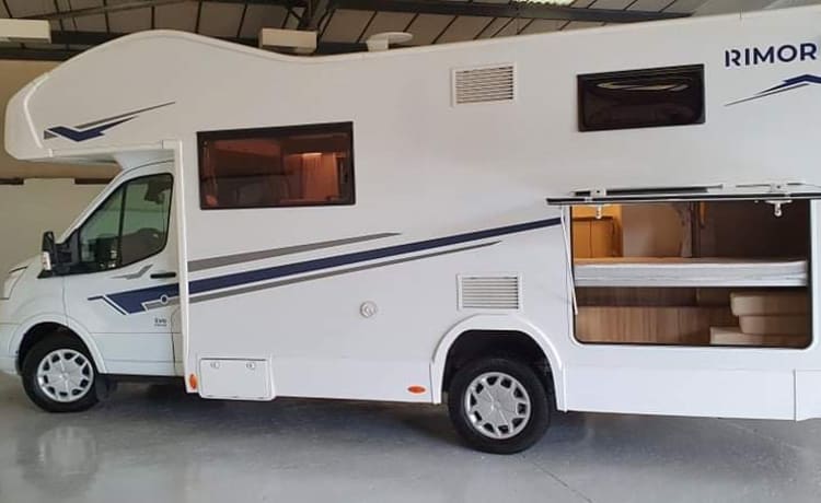 Camper di lusso a 7 posti letto 2021