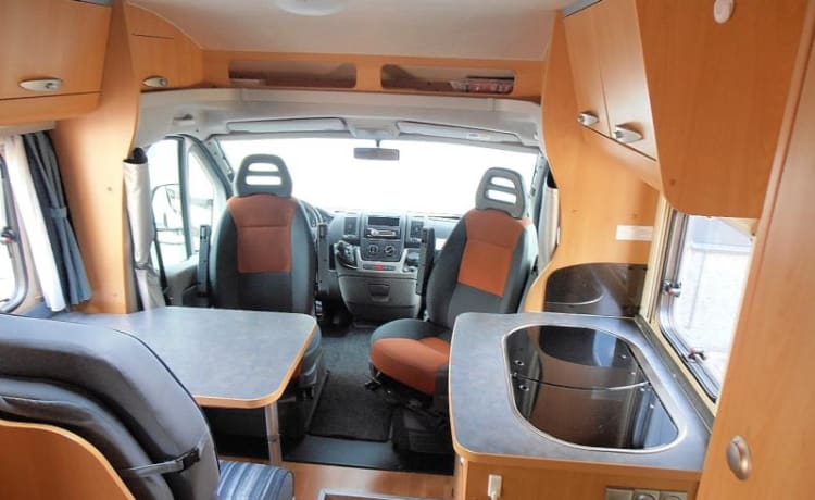 Madelief – Semi-integrated Adria Sport - Bronckhorst Campers