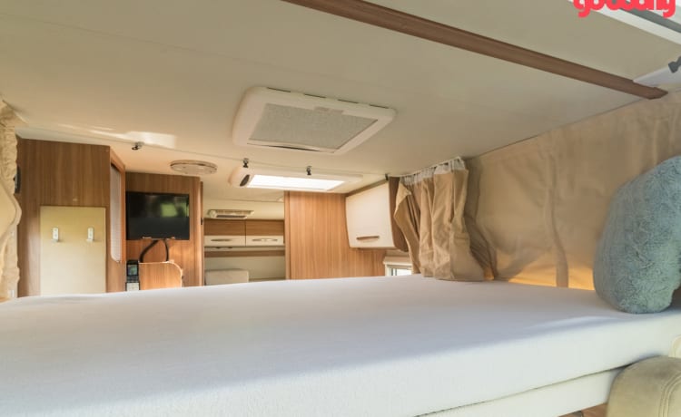 Camper Diem Familia – 4p Carado semi-integrated from 2016