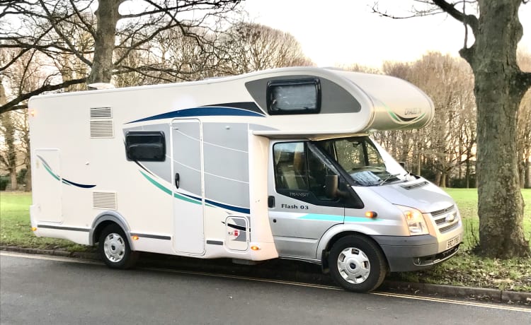 Super Flash – Chausson alkoof met 6 slaapplaatsen uit 2013